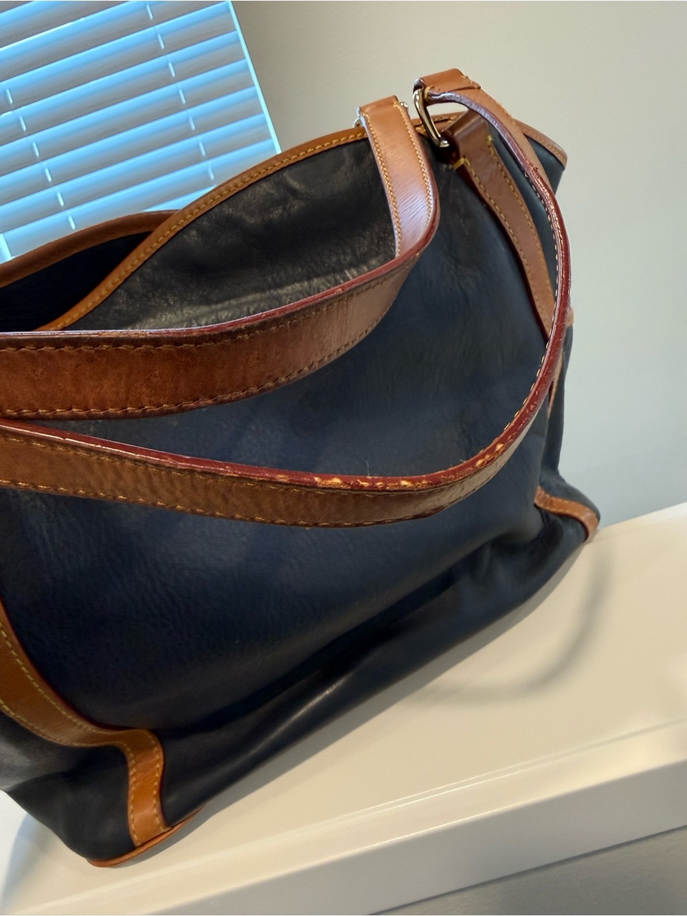 REHAB Dooney & Bourke Navy Leather Shoulder Bag with Tan Trim and Accents - Picture 4 of 13